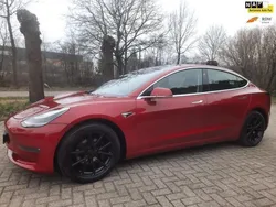 Rood Gebruikt 2019 Tesla Model 3 Long Range Sedan | € 16.999 (Goede deal)