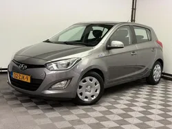 Grijs Gebruikt 2012 Hyundai i20 Hatchback | € 5.975 (Eerlijke prijs)