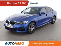 Blauw Gebruikt 2019 BMW 330e M Sport Sedan | € 30.649 (Eerlijke prijs)