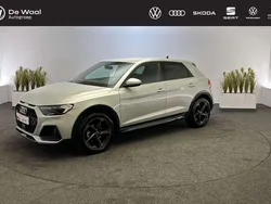 Zilver, metallic lak Gebruikt 2023 Audi A1 Advanced Hatchback | € 29.695 (Duur)