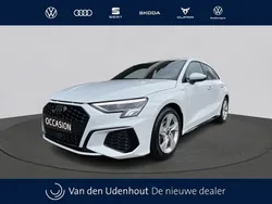 Wit Gebruikt 2024 Audi A3 Hatchback | € 36.950 (Eerlijke prijs)