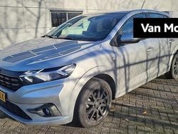 Grijs Gebruikt 2022 Dacia Sandero Comfort Hatchback | € 13.940 (Goede deal)