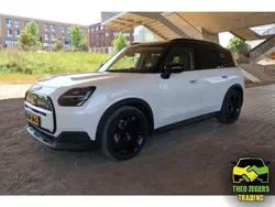 Wit, metallic lak Gebruikt 2024 Mini Countryman SUV | € 38.377