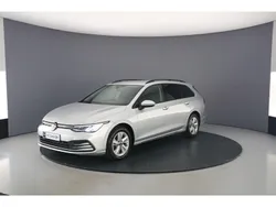 Reflex silver metallic Gebruikt 2021 VW Golf VIII Life Stationwagen | € 23.900 (Eerlijke prijs)