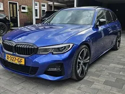 Blauw Gebruikt 2022 BMW 330 Executive Stationwagen | € 40.990 (Eerlijke prijs)