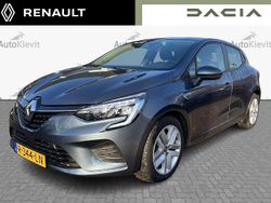 Grijs Gebruikt 2022 Renault Clio V Zen Hatchback | € 14.950 (Eerlijke prijs)