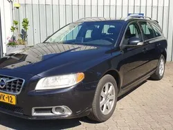 Zwart Gebruikt 2011 Volvo V70 Momentum Stationwagen | € 5.995 (Duur)