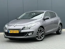Grijs, metallic lak Gebruikt 2013 Renault Mégane III Bose Edition Hatchback | € 6.995 (Eerlijke prijs)
