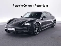 Zwart Gebruikt 2023 Porsche Taycan Sport Turismo Sedan | € 79.900 (Goede deal)