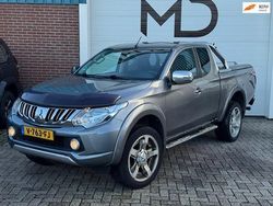 Grijs (metallic) Gebruikt 2017 Mitsubishi L200 Intense Pickup | € 11.950