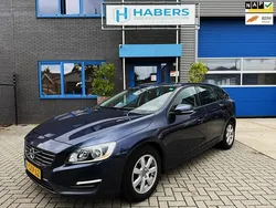 Blauw Gebruikt 2013 Volvo V60 Summum Stationwagen | € 8.945 (Eerlijke prijs)