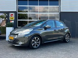 Grijs Gebruikt 2013 Peugeot 208 Active Hatchback | € 7.995 (Eerlijke prijs)