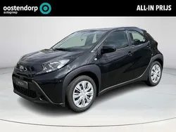 Zwart Nieuw 2025 Toyota Aygo Play Hatchback | € 21.945 (Eerlijke prijs)