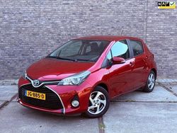 Rood Gebruikt 2016 Toyota Yaris Hatchback | € 10.450 (Super prijs)