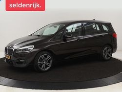 Bruin Gebruikt 2020 BMW 218 Executive Stationwagen | € 16.900 (Super prijs)