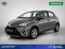 Groen Gebruikt 2019 Toyota Yaris Hybrid Hatchback | € 16.950 (Eerlijke prijs)
