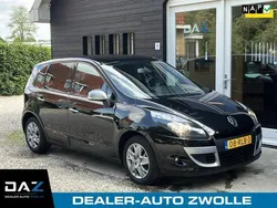 Zwart, metallic lak Gebruikt 2011 Renault Scénic III MPV | € 5.945