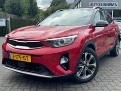 Rood Gebruikt 2020 Kia Stonic SUV | € 14.744 (Eerlijke prijs)