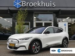 Wit Gebruikt 2022 Ford Mustang Mach-E SUV | € 35.895 (Eerlijke prijs)