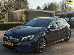 Blauw Gebruikt 2017 Mercedes A180 Business Hatchback | € 14.250 (Eerlijke prijs)