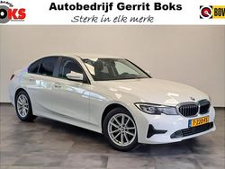 Wit Gebruikt 2021 BMW 318 Executive Sedan | € 29.948 (Eerlijke prijs)