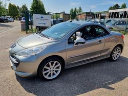 Grijs Gebruikt 2008 Peugeot 207 CC Roland Garros Cabriolet | € 1.999 (Super prijs)