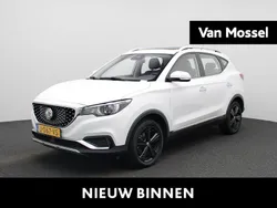 Wit Gebruikt 2020 MG ZS Luxury Sedan | € 15.495 (Eerlijke prijs)