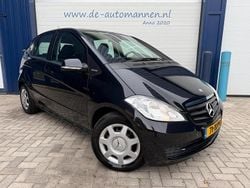 Zwart Gebruikt 2012 Mercedes A160 Business MPV | € 6.995 (Goede deal)