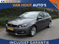 Grijs, metallic lak Gebruikt 2018 Peugeot 308 Stationwagen | € 11.450 (Duur)