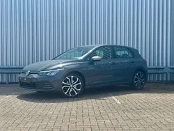 Grijs Gebruikt 2020 VW Golf VIII Life Stationwagen | € 18.950 (Goede deal)