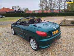 Zwart Gebruikt 2004 Peugeot 206 Cabriolet | € 3.748 (Duur)