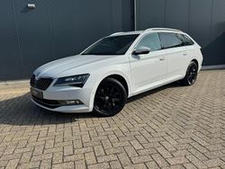 Wit Gebruikt 2017 Skoda Superb Business Line Stationwagen | € 19.940 (Eerlijke prijs)