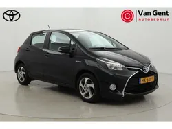 Zwart Gebruikt 2015 Toyota Yaris Hatchback | € 12.499 (Eerlijke prijs)