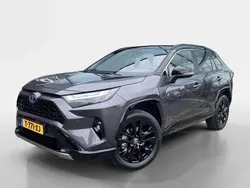 Grijs Gebruikt 2023 Toyota RAV4 Hybrid Plus SUV | € 47.495 (Eerlijke prijs)