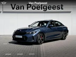 Arctic race blue metallic (c4f) (blauw metallic) Gebruikt 2025 BMW 320 M Sport Sedan | € 61.900