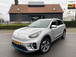 Grijs (metallic) Gebruikt 2020 Kia e-Niro SUV | € 17.950 (Goede deal)
