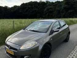 Bruin Gebruikt 2007 Fiat Bravo Dynamic Hatchback | € 2.200 (Eerlijke prijs)