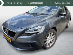 Grijs Gebruikt 2019 Volvo V40 CC Stationwagen | € 20.694 (Iets duurder)