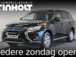 Zwart Gebruikt 2016 Mitsubishi Outlander Edition SUV | € 15.950 (Duur)