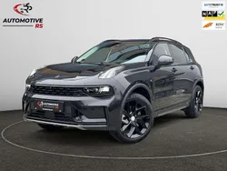 Zwart, metallic lak Gebruikt 2022 Lynk & Co 01 SUV | € 25.495 (Iets duurder)