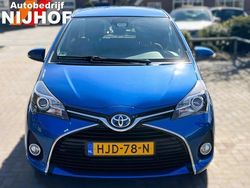 Blauw Gebruikt 2016 Toyota Yaris Limited Hatchback | € 14.500 (Eerlijke prijs)