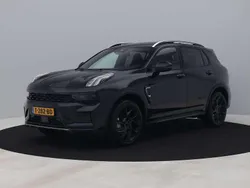 Zwart, metallic lak Gebruikt 2023 Lynk & Co 01 SUV | € 28.700 (Eerlijke prijs)