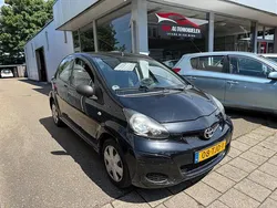 Zwart Gebruikt 2012 Toyota Aygo Hatchback | € 2.250 (Eerlijke prijs)