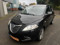 Zwart Gebruikt 2014 Lancia Ypsilon Platinum Hatchback | € 5.950 (Iets duurder)