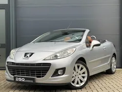 Grijs, metallic lak Gebruikt 2010 Peugeot 207 CC Roland Garros Cabriolet | € 4.450 (Eerlijke prijs)