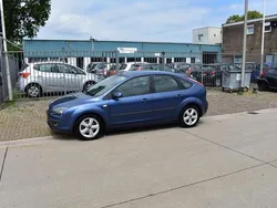 Blauw Gebruikt 2006 Ford Focus Futura Hatchback | € 3.450 (Eerlijke prijs)