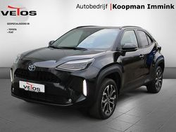 Zwart Gebruikt 2024 Toyota Yaris MPV | € 29.950