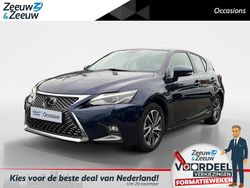 Blauw Gebruikt 2020 Lexus CT200h Business Edition Hatchback | € 21.940
