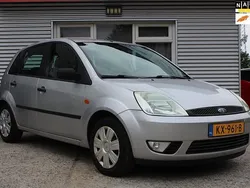 Grijs Gebruikt 2004 Ford Fiesta Ambiente Hatchback | € 1.550 (Eerlijke prijs)