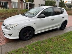 Wit Gebruikt 2010 Hyundai i30 Hatchback | € 1.700 (Goede deal)